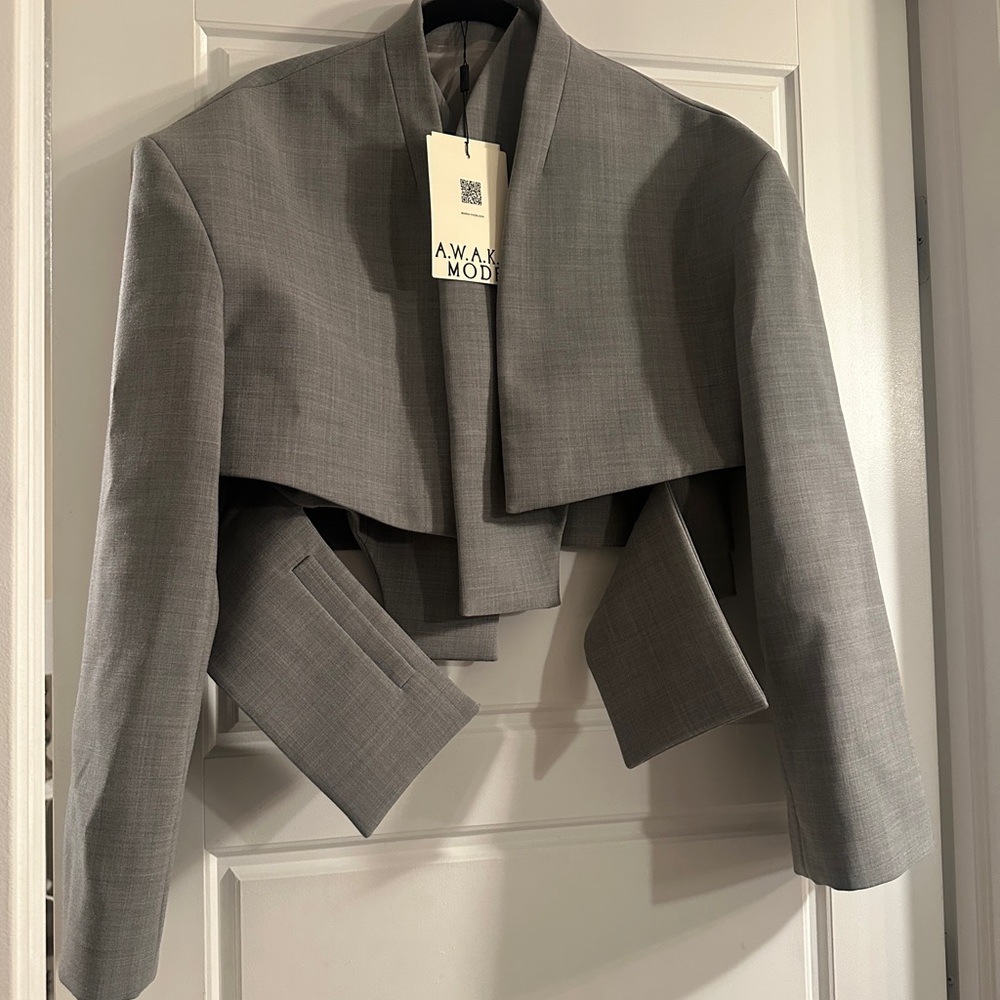 AWAKE MODE Women's Elegant Gray Blazer